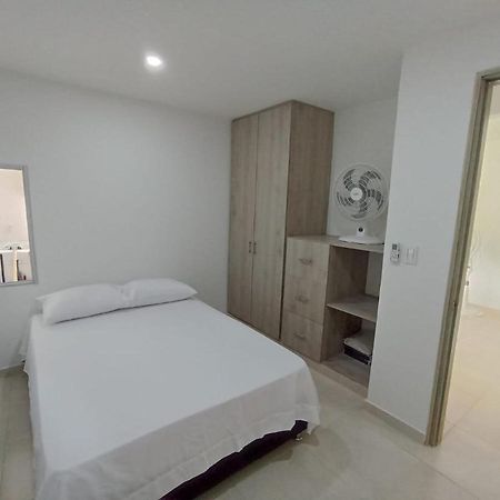 Apartamento Nuevo A Una Cuadra Del Rodadero Gaira Exterior photo